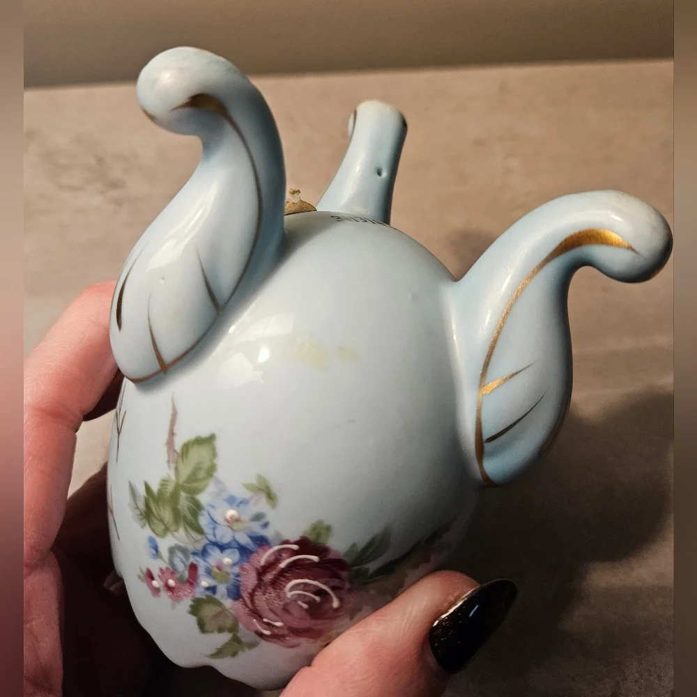 🔅Vintage Napcoware Porcelain Floral Footed Cracked Egg Vase Collectible Decor